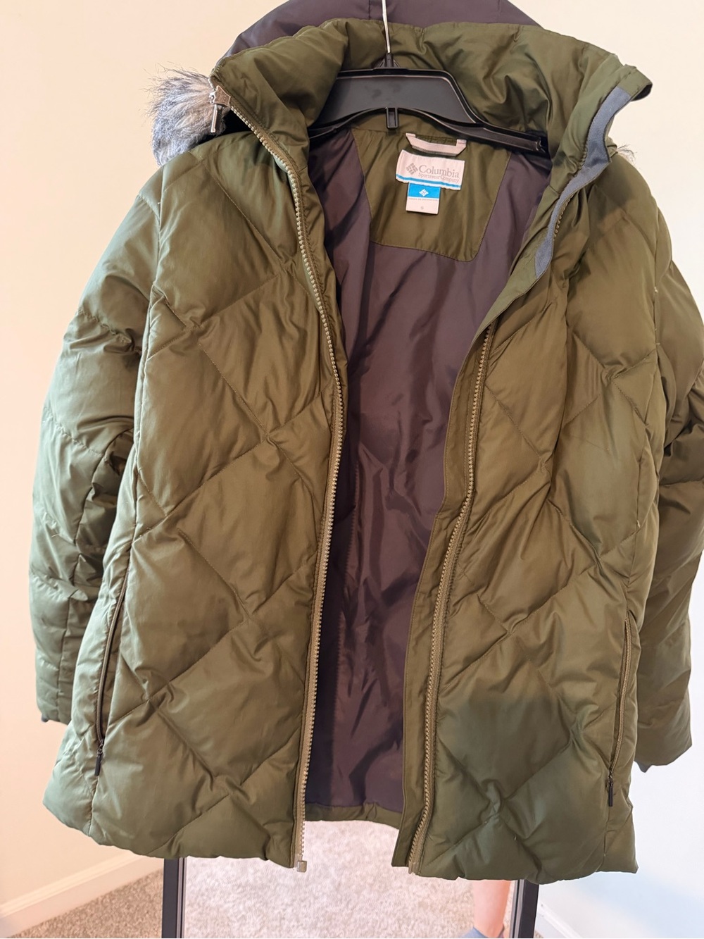 Columbia Women's Olive Green Quilted Puffer Coat with Hoodie